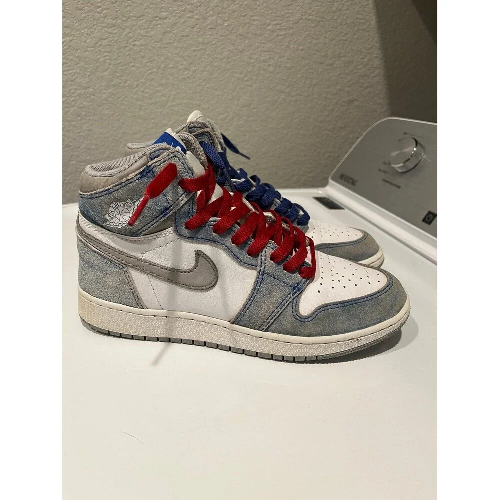 Air Jordan 1 Retro High OG Hyper Royal White Light Smoke Grey Men’s Size 6Y